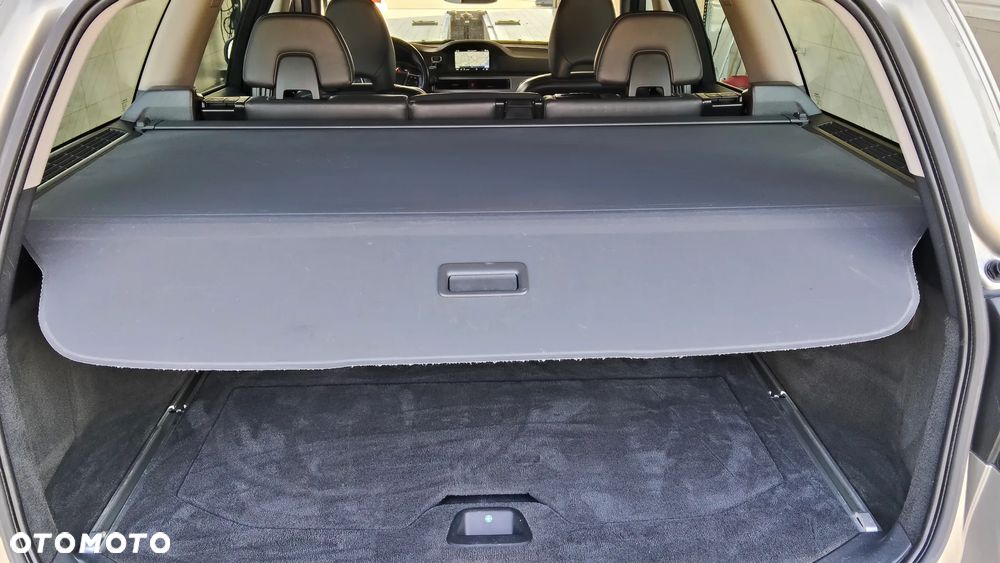 Volvo V70 D2 Geartronic Powershift Momentum - 25