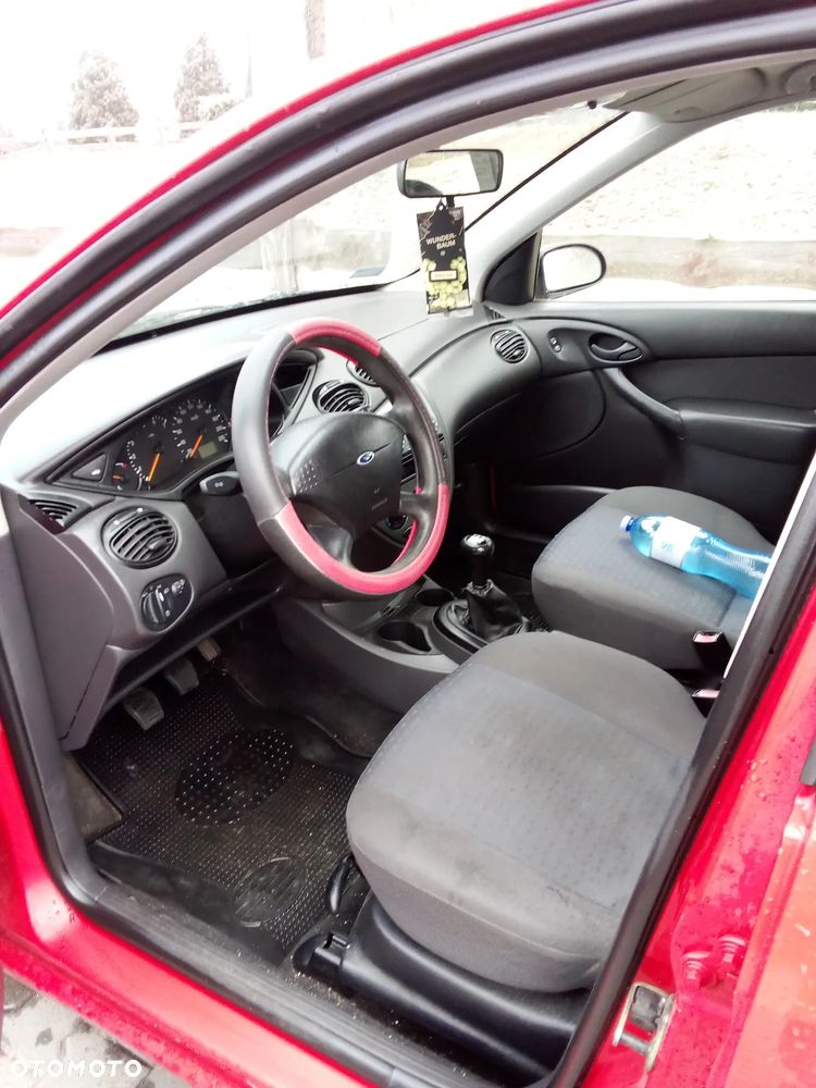 Ford Focus - 12