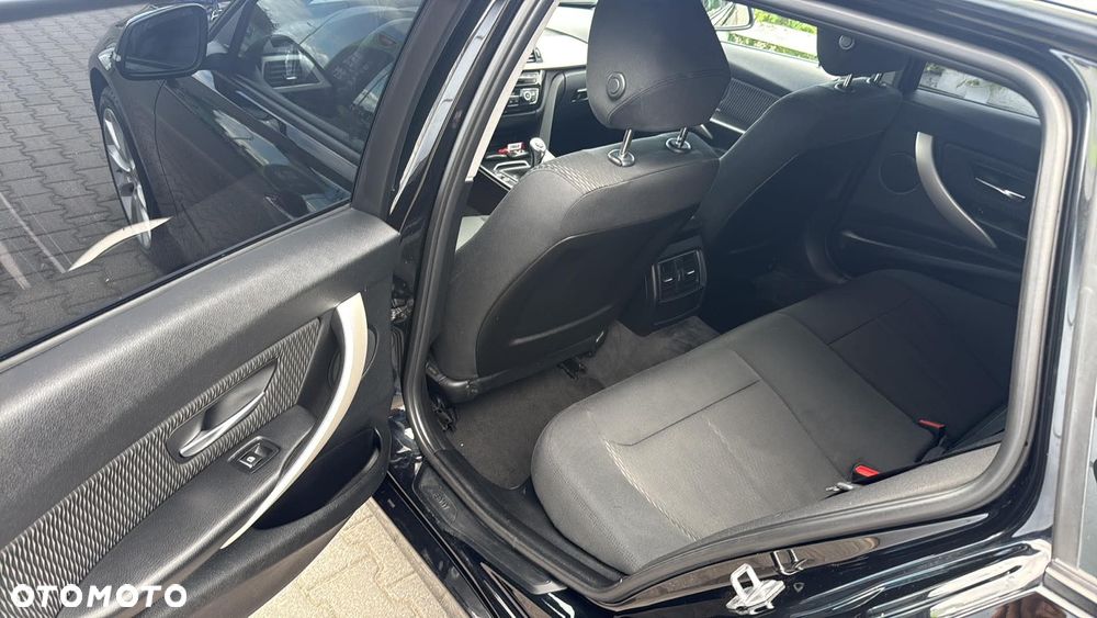 BMW Seria 3 318d Edition Luxury Line Purity - 11