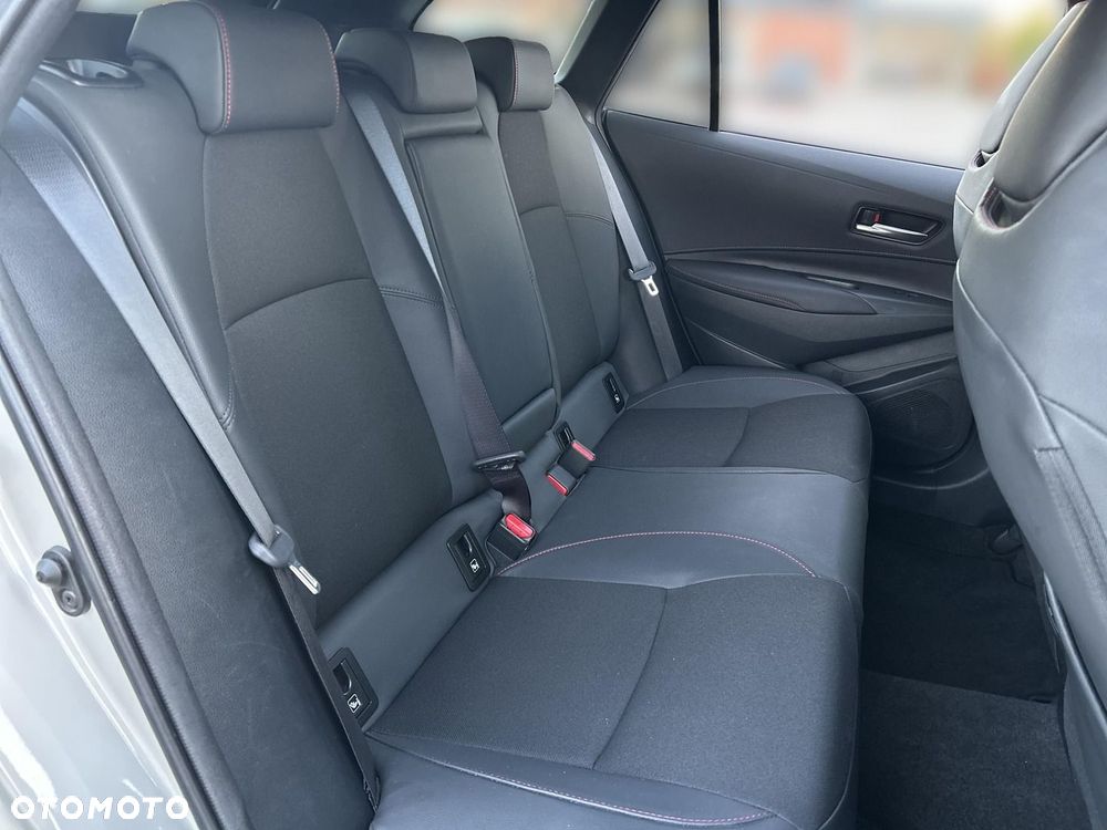 Toyota Corolla 1.8 Hybrid GR Sport Dynamic - 23