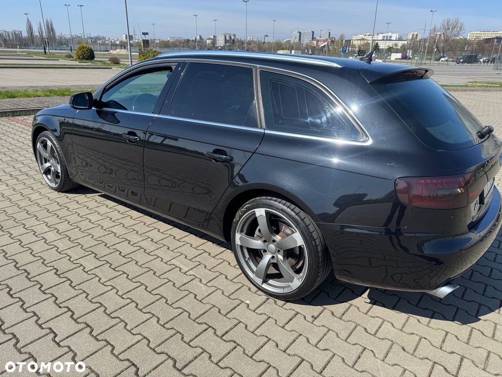Audi A4 Avant - 11