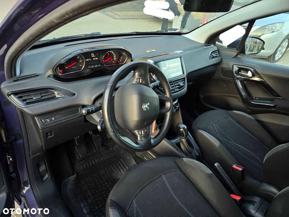 Peugeot 208 1.2 PureTech Active - 16