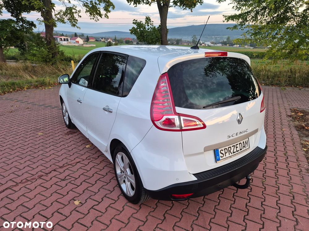 Renault Scenic 1.6 16V 110 Dynamique - 11