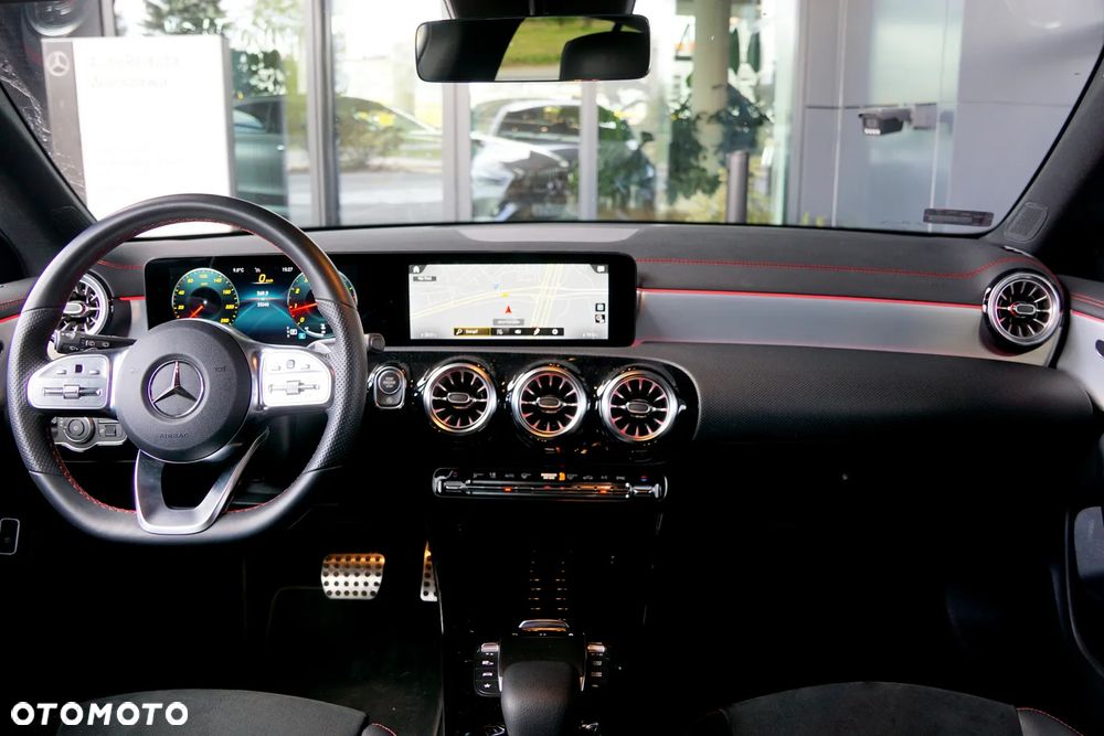 Mercedes-Benz CLA 200 AMG Line 7G-DCT - 23