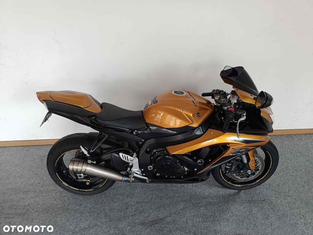 Suzuki GSX-R - 3