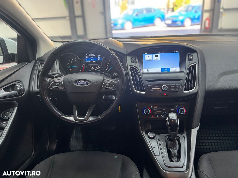 Ford Focus - 10