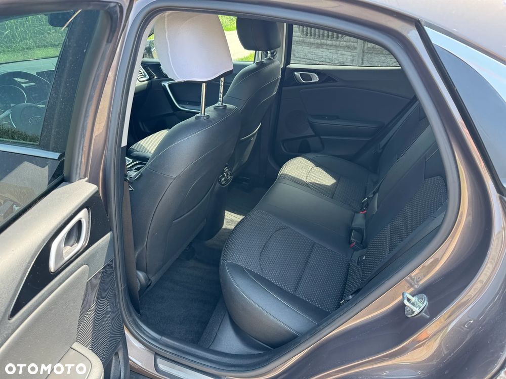 Kia XCeed 1.4 T-GDI L - 23
