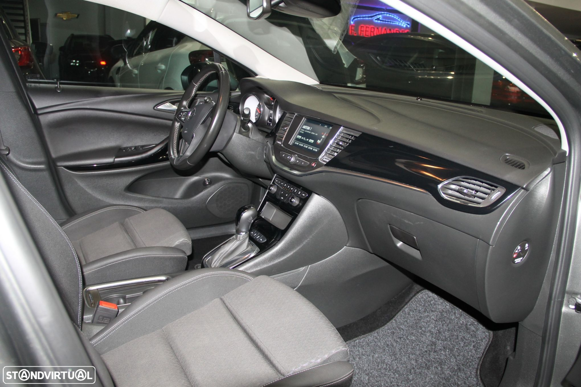 Opel Astra Sports Tourer - 8