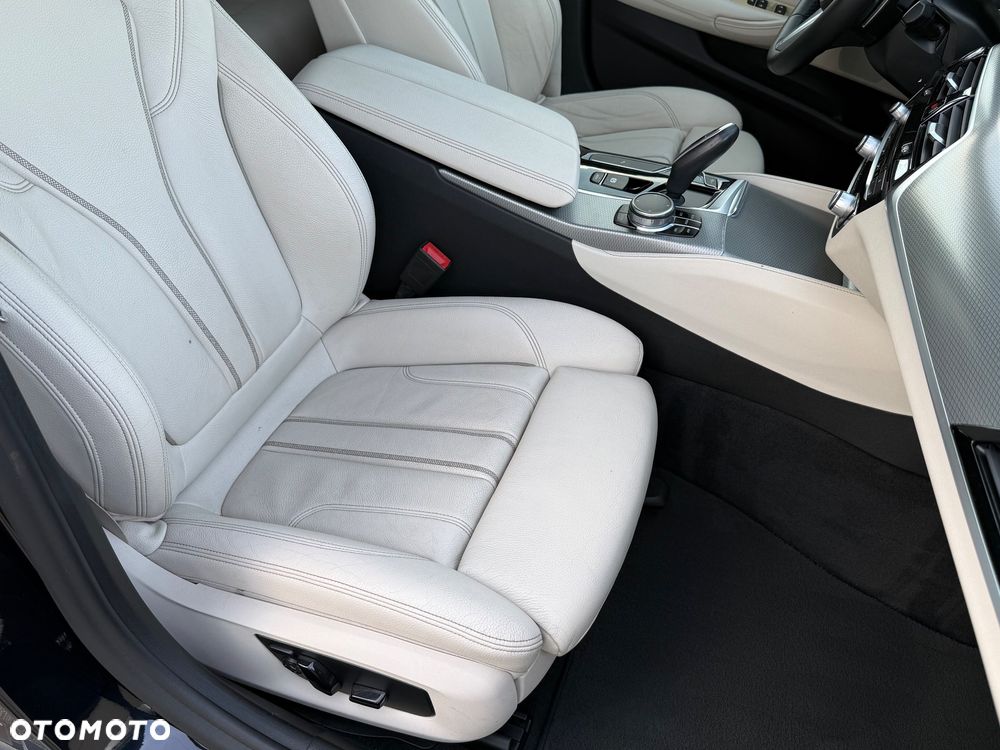 BMW Seria 5 520d M Sport Edition - 30