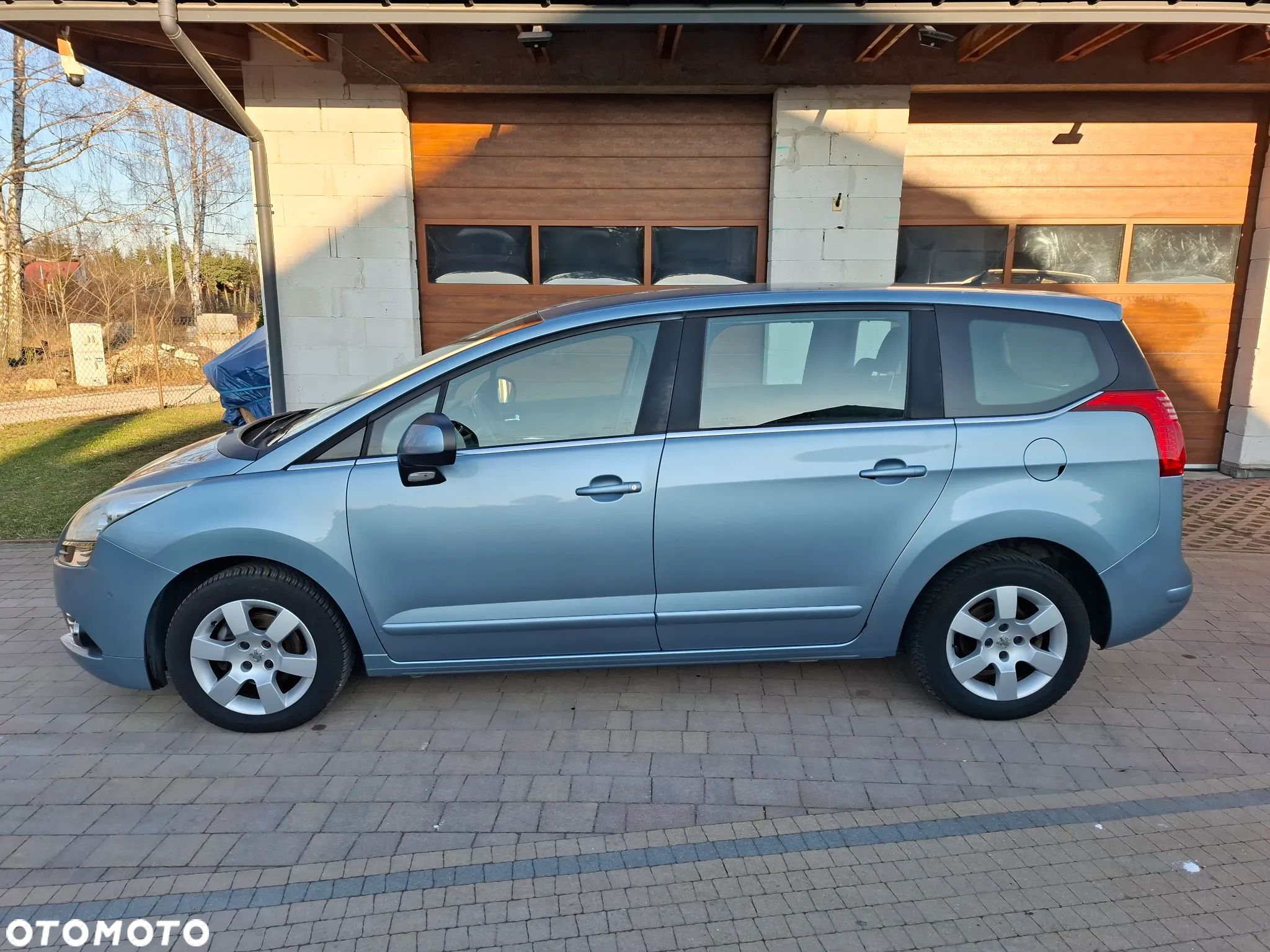 Peugeot 5008 - 1