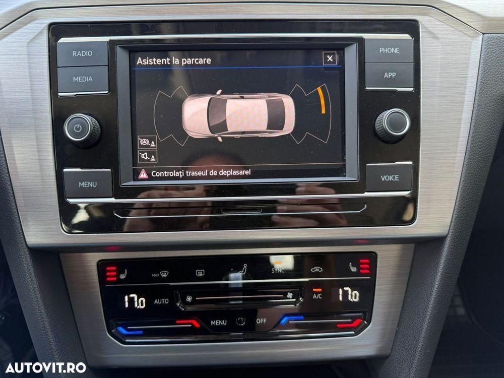 Volkswagen Passat - 16