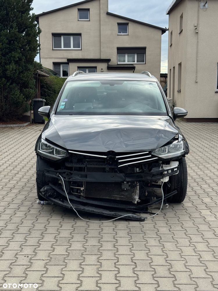Volkswagen Touran - 4
