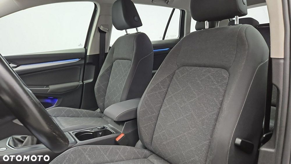 Volkswagen Golf - 11