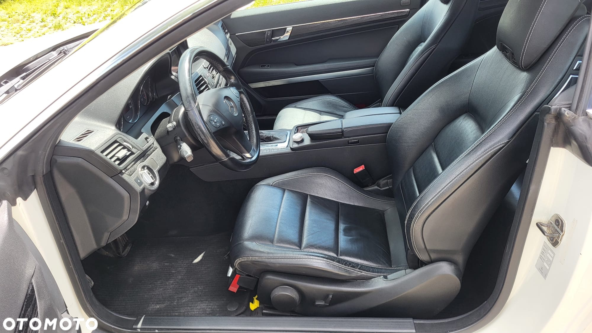 Mercedes-Benz Klasa E 250 CGI Cabrio BlueEFFICIENCY Automatik Avantgarde - 6