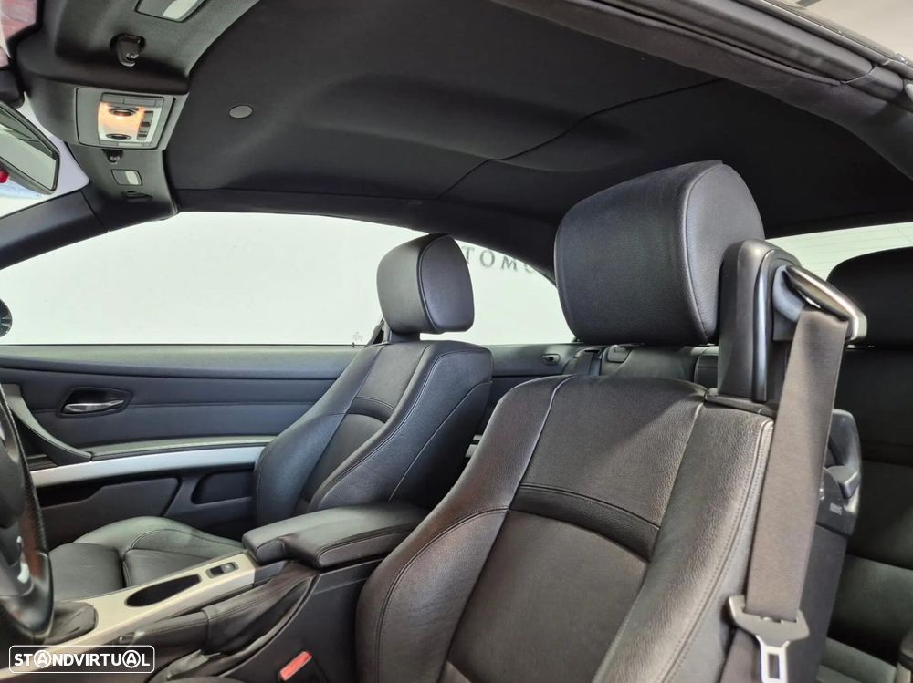 BMW 320 i Cabrio - 23