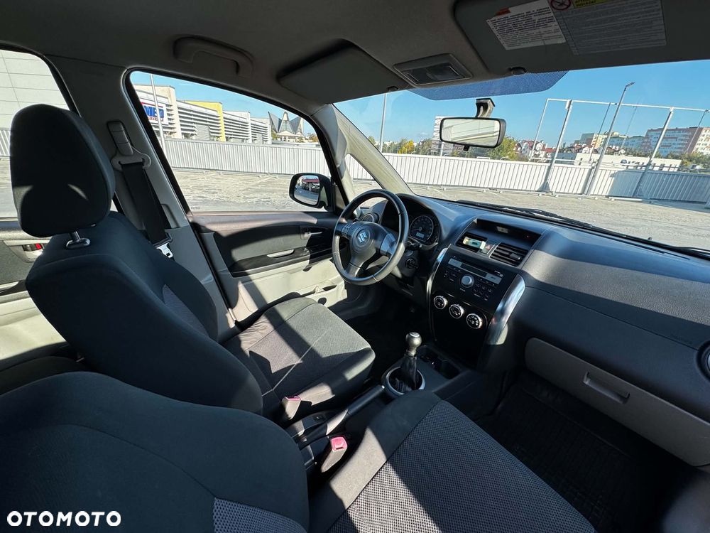 Suzuki SX4 1.6 GS / Premium 4WD - 9