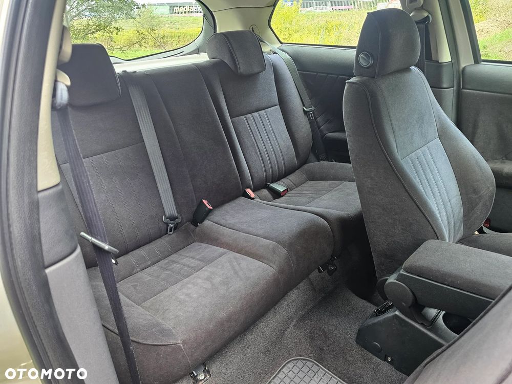 Alfa Romeo 147 1.6 T.S Impression - 18