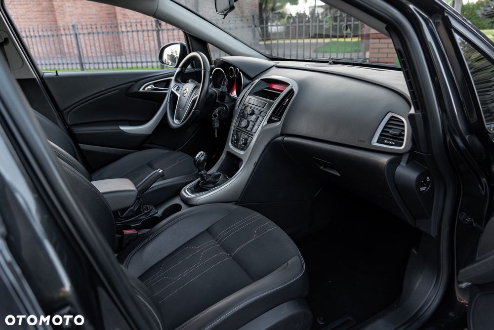 Opel Astra 2.0 CDTI Cosmo - 21