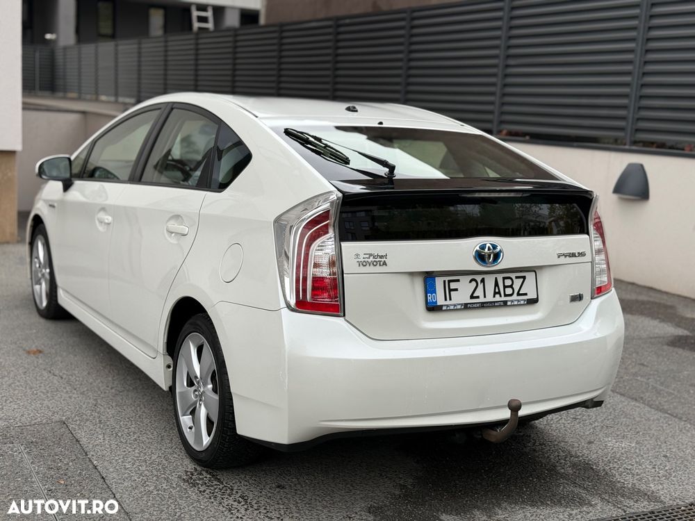 Toyota Prius Sol Plus - 4