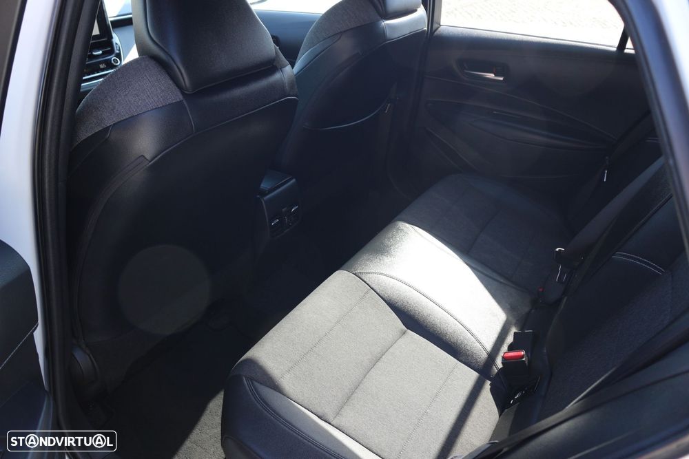 Toyota Corolla Touring Sports 1.8 Hybrid Comfort - 36
