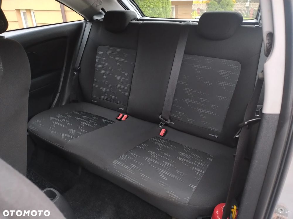 Opel Corsa 1.2 16V Enjoy - 20