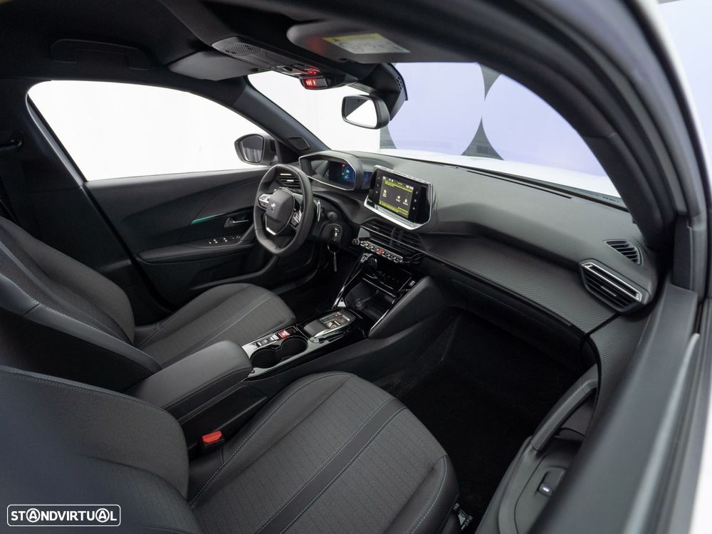 Peugeot 2008 1.5 BlueHDi Allure Pack EAT8 - 34