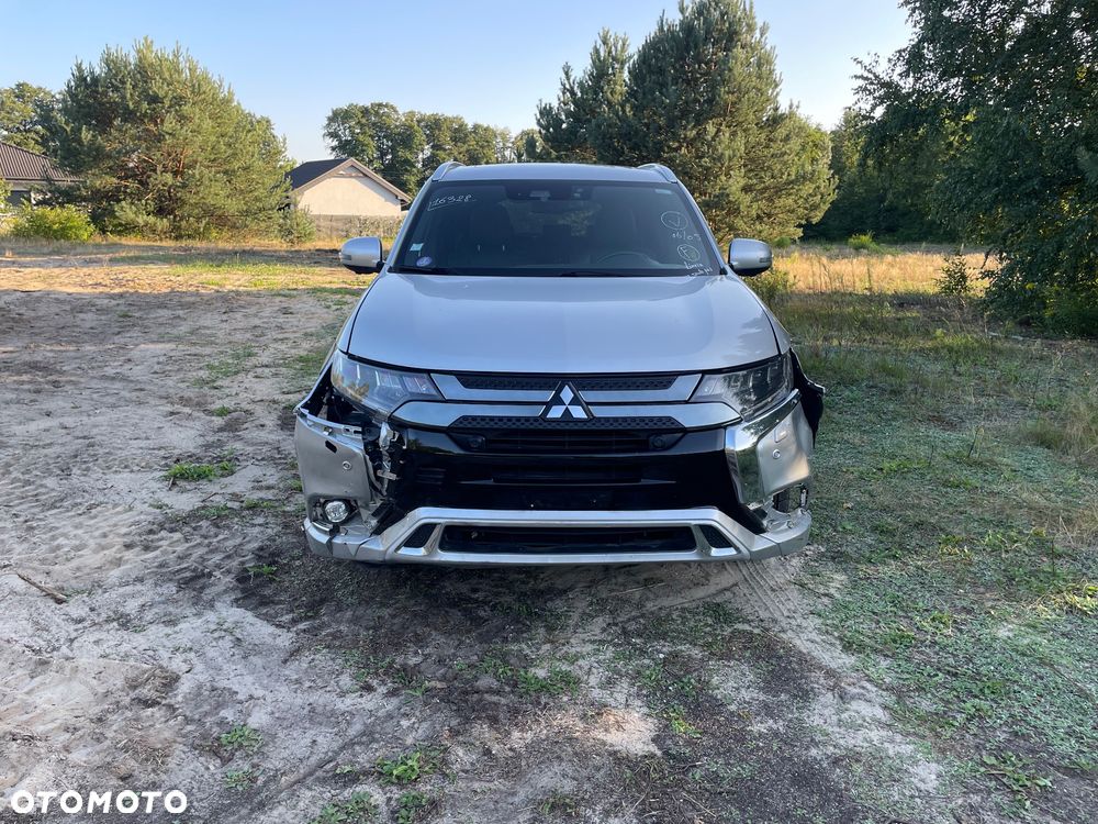 Mitsubishi Outlander Instyle + - 1