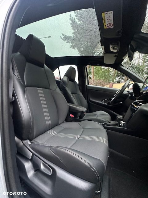 Toyota Yaris Cross 130 1.5 VVT-i AWD-i Premiere Edition - 37