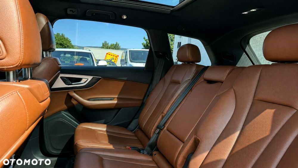 Audi Q7 - 9