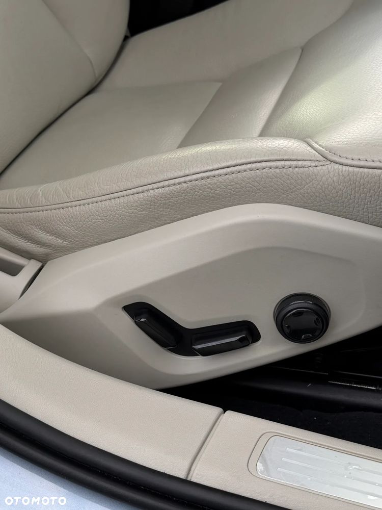 Volvo S90 T6 AWD Geartronic Momentum - 31