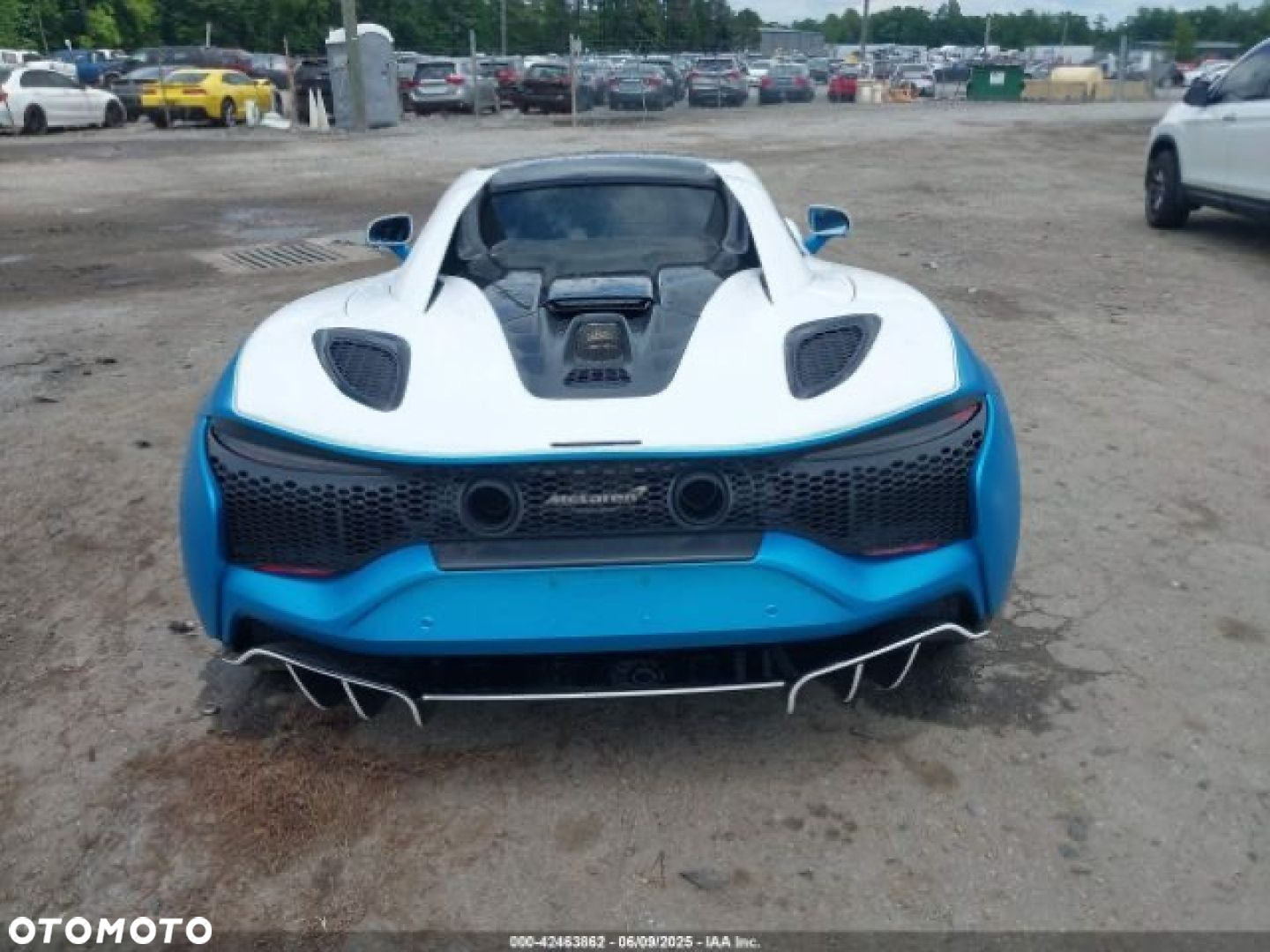 McLaren Artura - 8