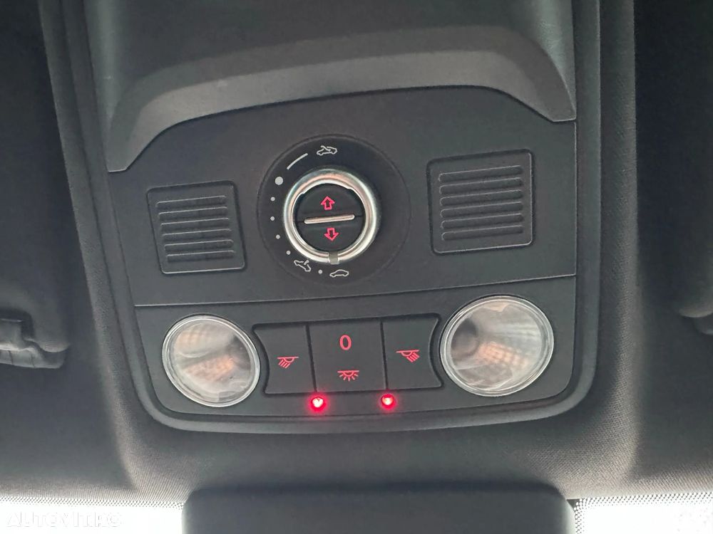 Volkswagen Tiguan 2.0 TDI SCR 4MOTION BlueMotion Technology DSG Lounge Sport & Style - 33