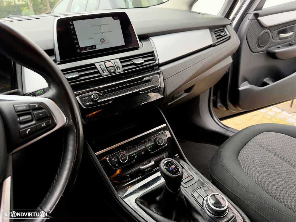 BMW 218 Gran Tourer d 7L Line Luxury - 42