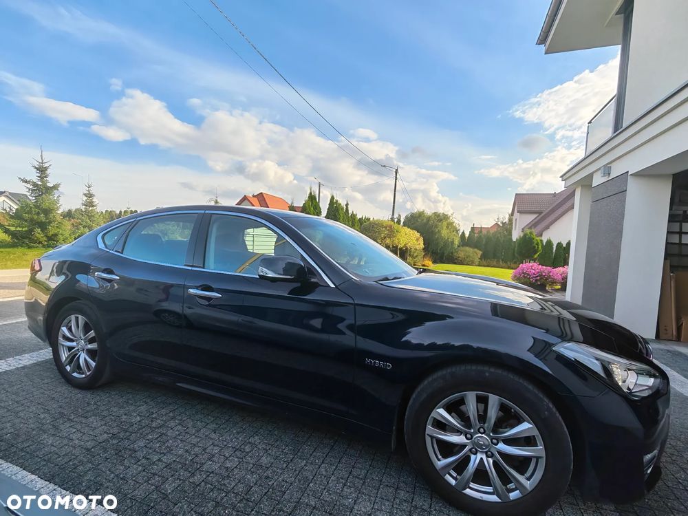 Infiniti Q70 Hybrid Premium Tech EU6 - 16