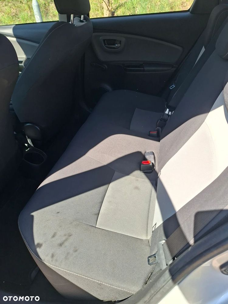 Toyota Yaris 1.5 Active - 12
