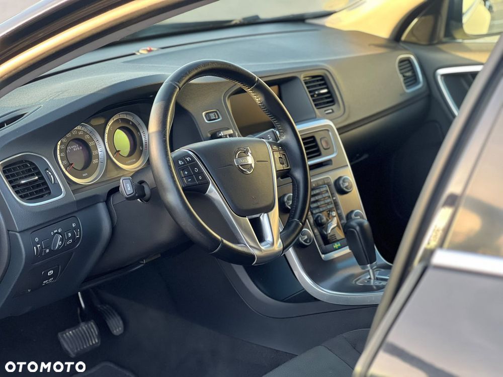Volvo S60 D3 Geartronic Summum - 14