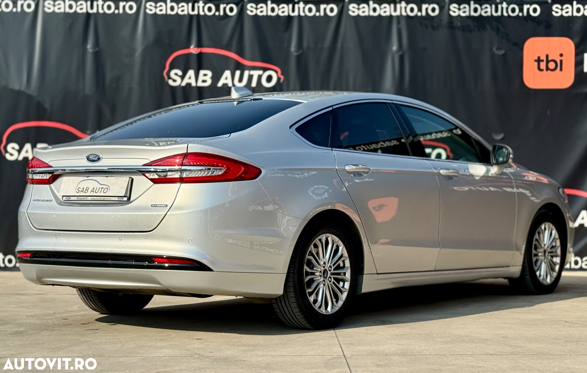 Ford Mondeo 2.0 HEV Titanium - 21