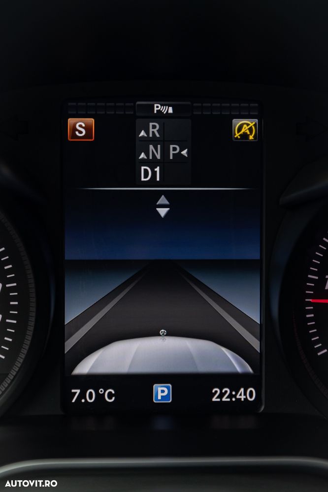 Mercedes-Benz GLC - 22