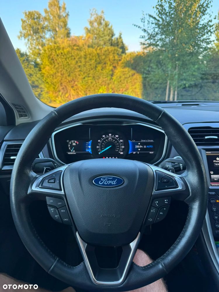 Ford Fusion 2.0 EcoBoost Titanium - 8