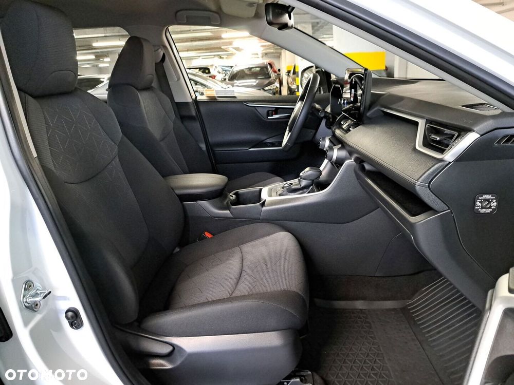 Toyota RAV4 - 16