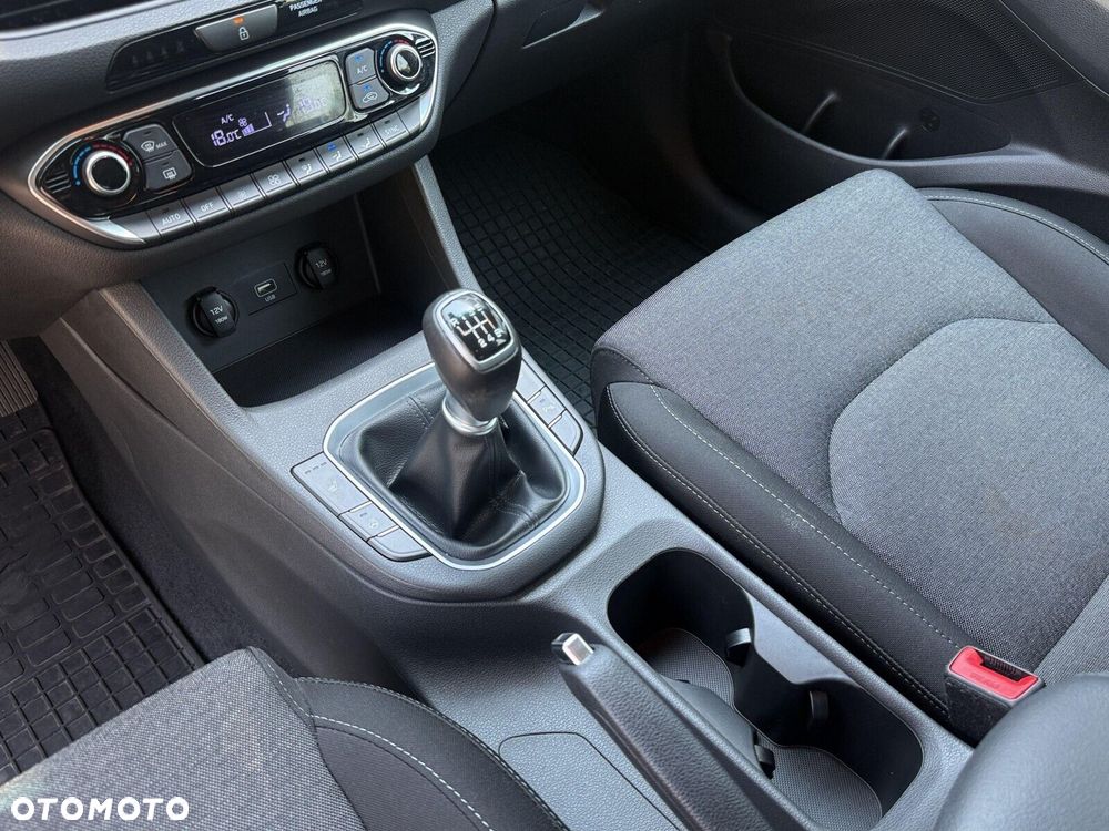 Hyundai i30 1.5 DPI Comfort - 14