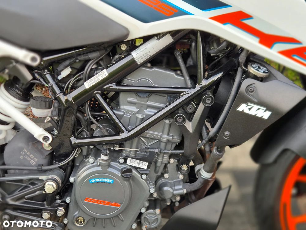 KTM Duke 125 - 16