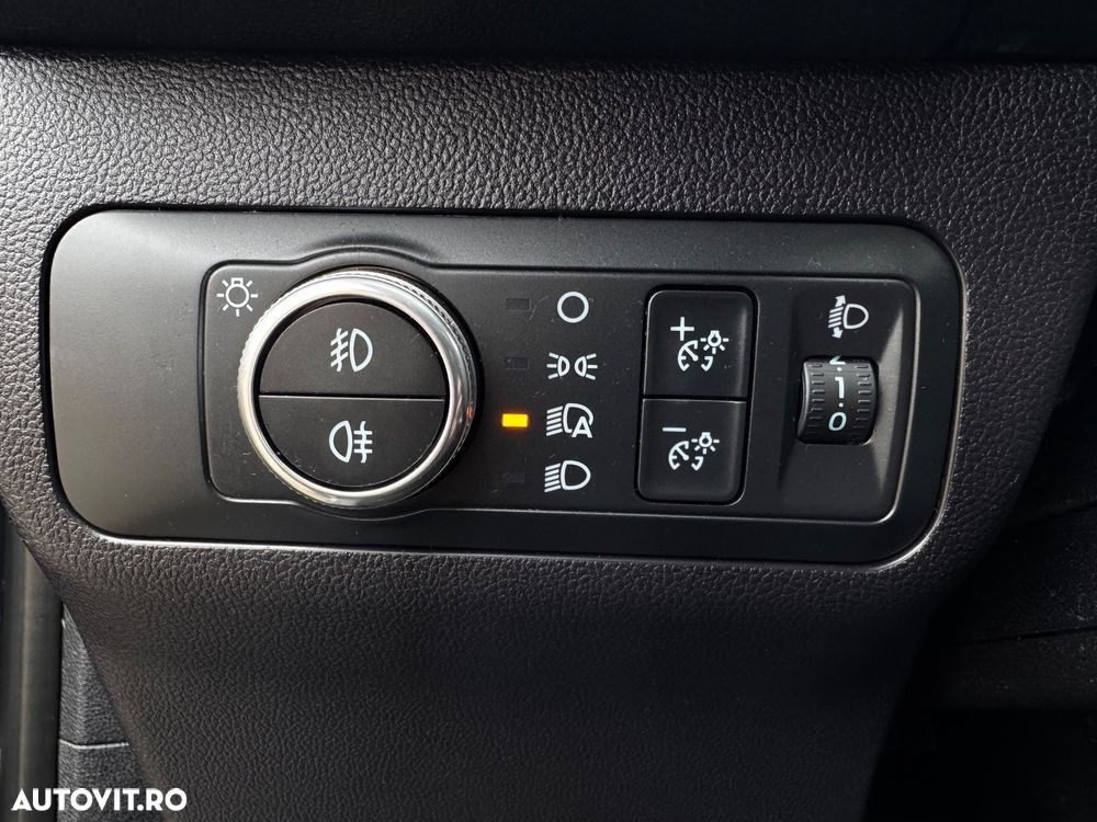 Ford Kuga 2.5 Duratec FHEV ST-LINE X - 35