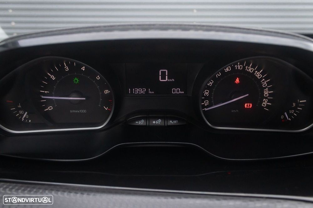 Peugeot 208 1.2 PureTech Style - 16