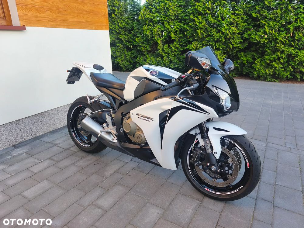 Honda CBR - 1