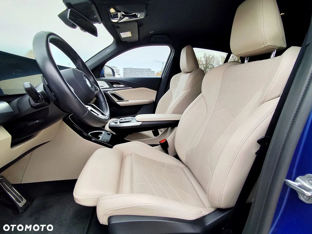 BMW iX2 xDrive30 66.5kWh M Sport Edition - 7