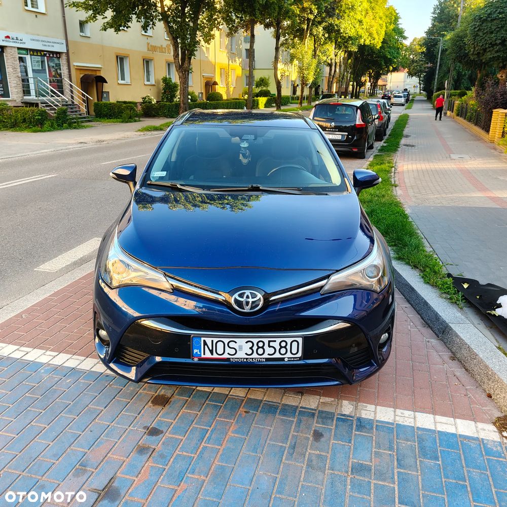 Toyota Avensis 1.8 Premium MS - 3