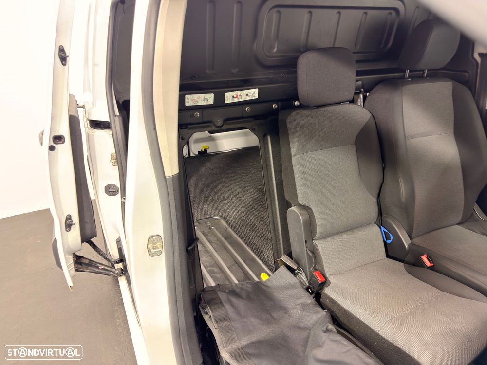 Citroën BERLINGO 1,5 HDI 3 LUGARES - 23