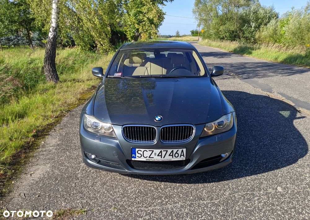 BMW Seria 3 325i - 2
