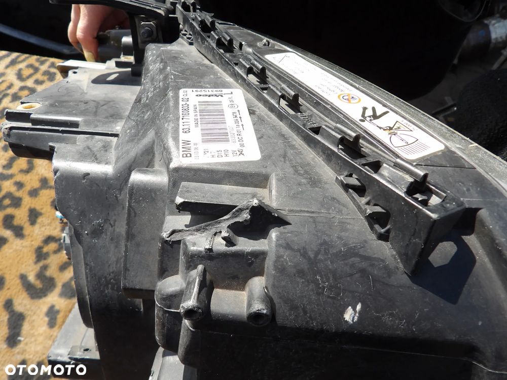 BMW - E87 - LIFT - XENON - LEWA LAMPA PRZEDNIA - PĘKNIĘTE SZKŁO - OBUDOWA - URWANE UCHO - UK - 7180833 - 6
